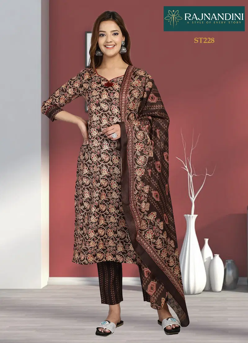 Dunki By Rajnandini Cotton Slub Printed Kurti With Bottom Dupatta Wholesalers In Delhi
